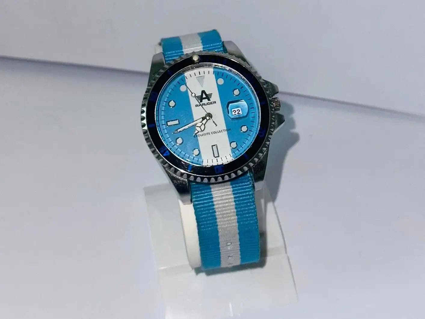 WHITE-BLUE AMAUGEN FINISH